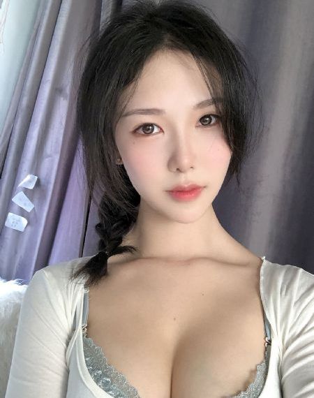 两个人的视频www_HD电影完整版